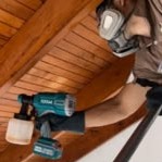 Aplicación de protector en vigas de madera