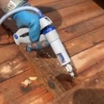 Inyección de producto en piso de madera